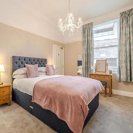 Apartman 1, 9 East Park Road