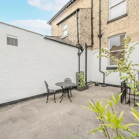 1, 9 East Park Road Apartamento